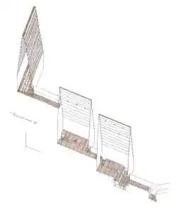 Nákres komorového systému pyramidy, který tvoří tři komory se stupňovitým stropem. Všechny komory jsou téměř identické. Jen první komora zleva má východo-západní orientaci, zatímco dvě další komory mají severo-jižní orientaci. Všechny komory jsou pospojované drobnými chodbami. Chodba mezi první a druhou komorou je asi čtyřikrát delší než chodba mezi druhou a třetí komorou. Ve třetí komoře zleva je z části rozebraná podlaha. Z této komory vede další dlouhá chodba, jejíž vyústění však na tomto nákresu není zobrazeno. Areál pyramidy ohraničuje ohradní zeď.