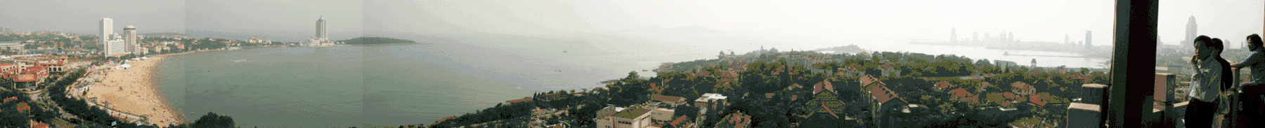 Panoramatická fotografie města, foceno z Malé rybí hory