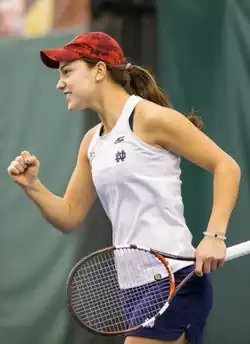 Gleasonová na University of Notre Dame, kde hrála univerzitní tenis (2016)