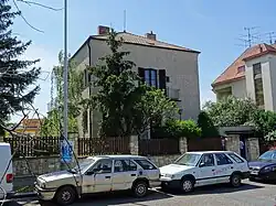 Vila v ulici U Krbu 1517/16, Praha - Strašnice