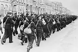 Námořníci jdou na frontu