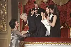 "Výroční koncert Galiny Višněvské ve Velkém divadle." Zpěvačka (lyricko-dramatický soprán), lidová umělkyně SSSR Galina Pavlovna Višněvská (* 1926) a její manžel, významný ruský violoncellista, dirigent, lidový umělec SSSR Mstislav Leopoldovič Rostropovič (1927-2007) během velkého koncertu Galiny V. - 45 let tvůrčí činnosti.