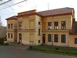 škola