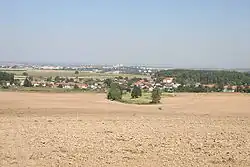 Pohled na Rabštejnskou Lhotu od Rabštejna