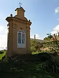Radešín, výklenková kaplička.jpg