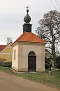 Kaple na návsi