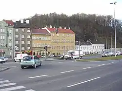 Paví vrch od bývalé lávky u Radlické ulice