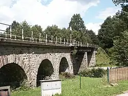 Železniční most přes Dračici u zastávky Albeř