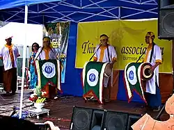 Rakhinští bubeníci na Thingyanu