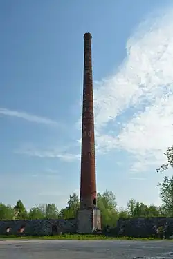 Komín bývalé vápenky v Rakke