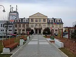 Radnice na náměstí v Mszczonówě