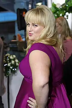 Rebel Wilson na premiéře filmu A Few Best Mans v Sydney v roce 2012