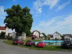 Náves v Řehnicích