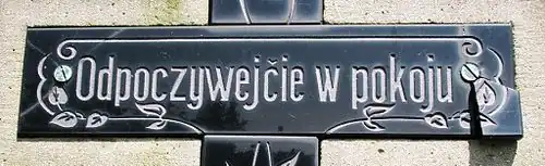 Nápis „Odpočívej v pokoji“ ve Stříteži poblíž Českého Těšína, používající slezský fonetický pravopis