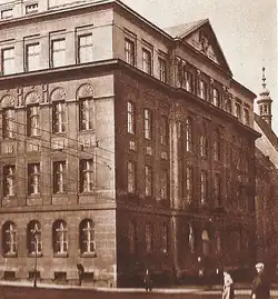 Budova v Resslově ulici číslo 8 (nedatováno)