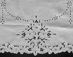 (9)Richelieu, vystřihovaná krajka