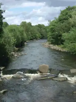 řeka Amman mezi obcemi Ammanford a Betws