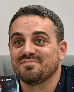 Robert Bryndza (11. května 2019)