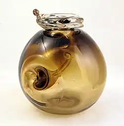 Robert C. Fritz: Mid 20th Century Vortex Vase, autor byl otec a zakladatel uměleckého skla v 60. letech 20. století