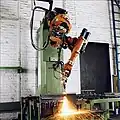 Výroba ocelových mostů, řezání ocele