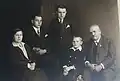 Rodina Vojtěchovských, zleva: matka Anna Vojtěchovská, synové Miroslav, Vlastimil, Jiří, a otec Josef Vojtěchovský, cca. 1930