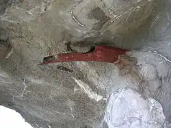 Střela Röchling zabořená do pěchotního srubu N-S 72 tvrze Dobrošov