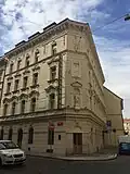hotel Koruna (rohový dům čp. 168 v ulici Černá a Opatovická)