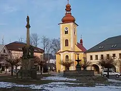 Farní kostel Všech svatých v Rokytnici v Orlických horách.