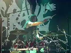 Bubeník Grave Ronnie Bergerståhl, koncert ve Stockholmu, 2008