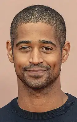 Alfred Enoch na předávání cen London Film Festival v roce 2024