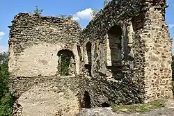 Interiér věžového paláce s konzolami křížové klenby