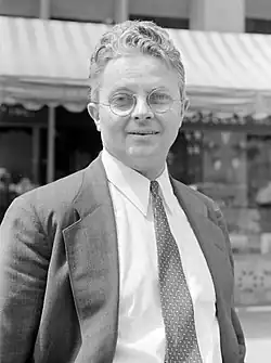 Roy Stryker v roce 1938