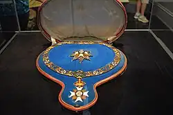 Velkokříž s řetězem