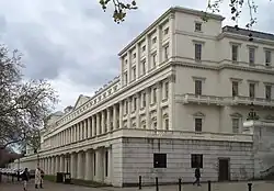 Areál Královské společnosti, 6–9 Carlton House Terrace, Londýn