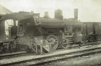 Rozbitá lokomotiva nákladního vlaku (časopis Světozor, 1910)