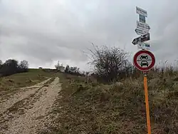 Turistický rozcestník u rozhledny