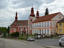 kostel svatého Bartoloměje a škola