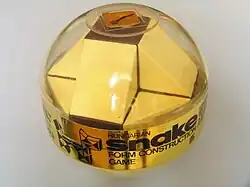 Rubikův had – originální verze v původním obalu.