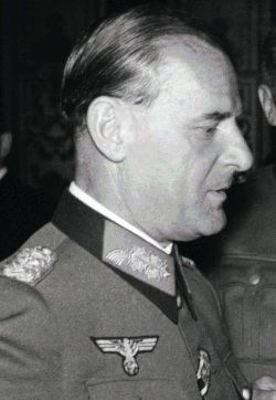 V uniformě před rokem 1946