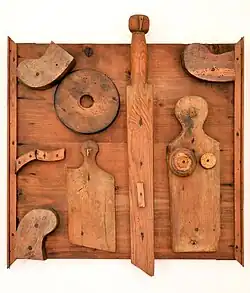 Rodina s anděly (1972), dřevo