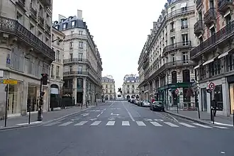 Konec ulice před Place des Victoires