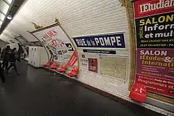 Nástupiště ve stanici