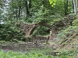 Zřícenina mostu v Dobroslavicích