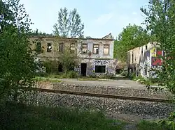 Ruiny vápenky (pohled od transportního tunelu)