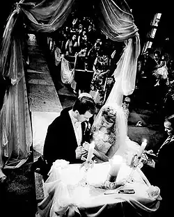 Ruská svatba v kostele, Toronto, Kanada