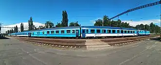 Rychlík 929 Hradečan z Prahy do Trutnova ve stanici Poděbrady