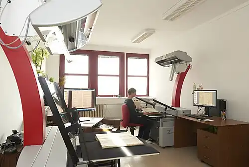 Digitalizační pracoviště SOA v Praze.