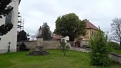 Kostel svatého Apolináře v místě bývalého kláštera