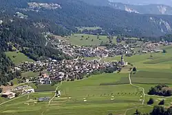 Pohled na obec od západu