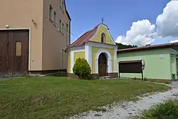 Saint Adalbert chapel in Hlavňovice 01.jpg